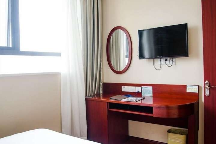 Room 16 of 21