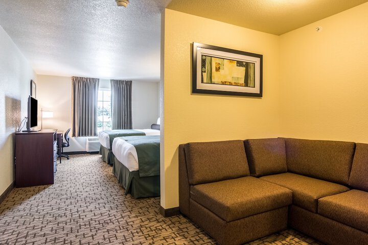 Room 10 of 46