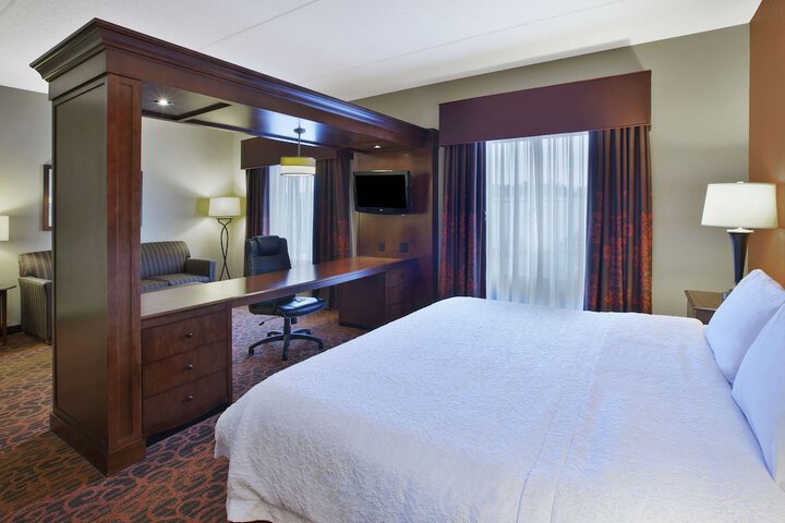 1 King Bed (11 of 19)