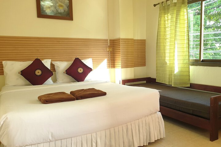 Room 11 of 24