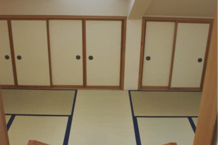 Room 4 of 34