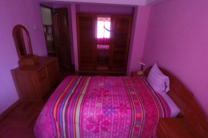 Room 10 of 14