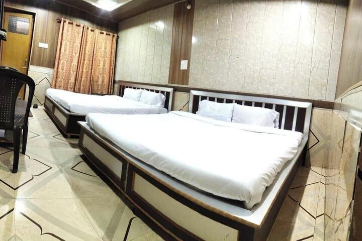 Room 12 of 23