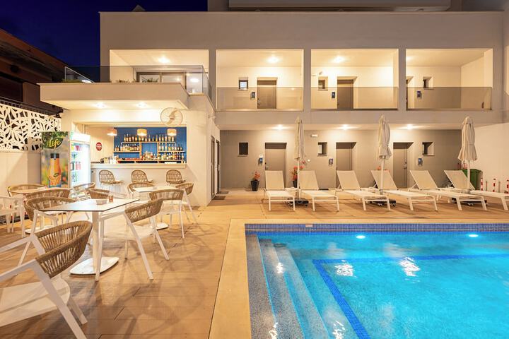 Hotel 59 of 67