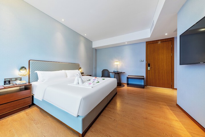 Room 4 of 53
