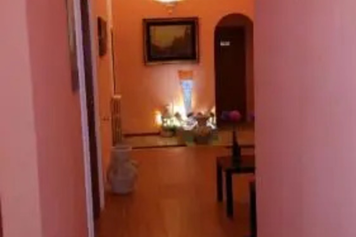 Room 10 of 50