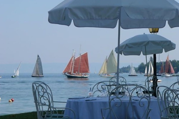 Breakfast/Coffee Service 23 of 40