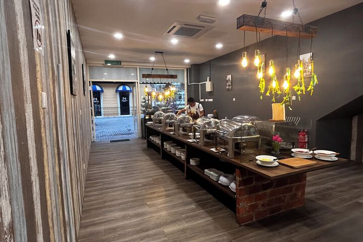 Dining 84 of 132