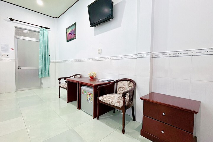 Room 25 of 108