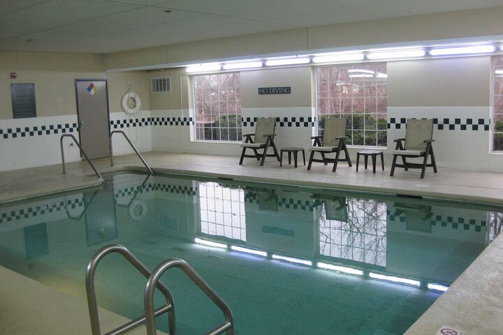 Pool 14 of 20