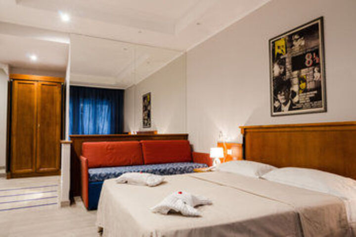 Room 34 of 44