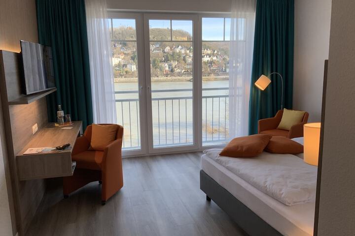 Room 8 of 47