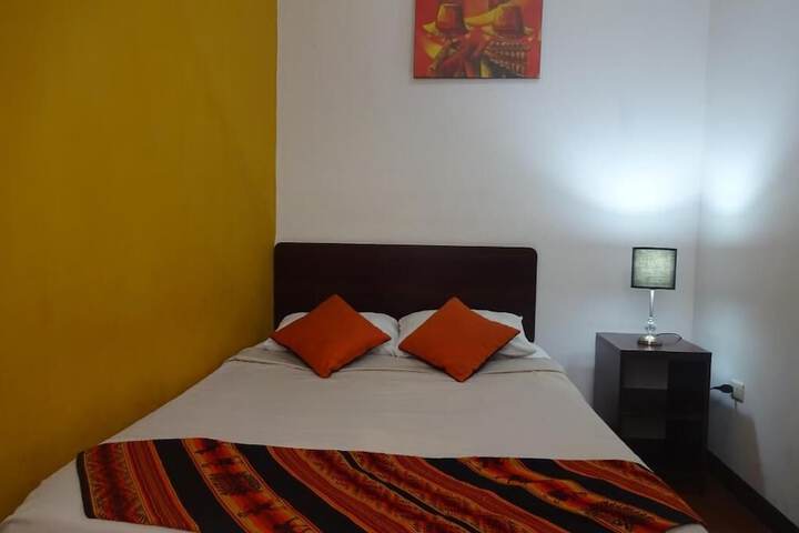 Room 4 of 9
