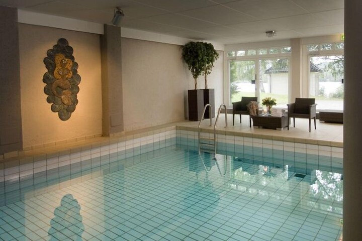 Pool 8 of 35