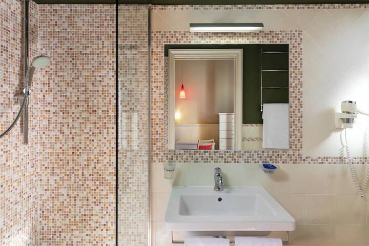 Clean Restrooms