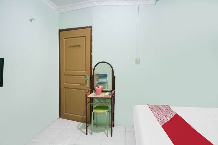 Room 11 of 24