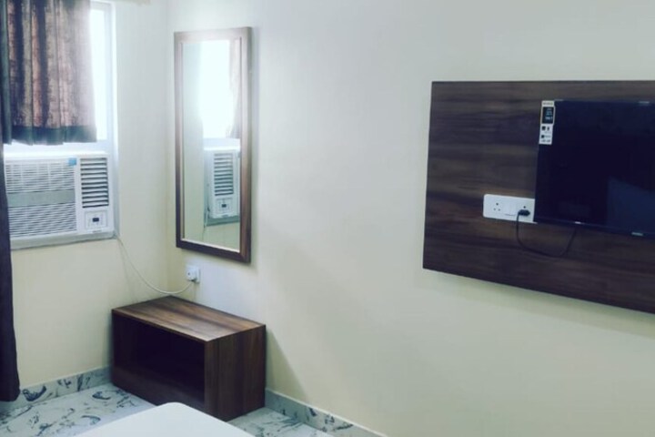 Room 15 of 23