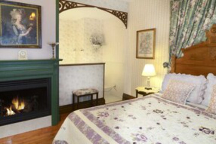 Room 9 of 20