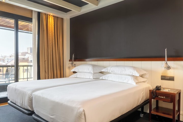 Room 40 of 94