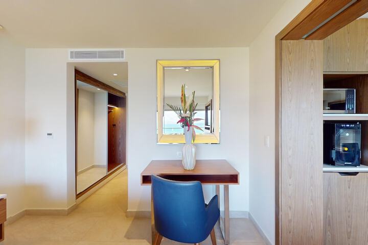 Room 35 of 255