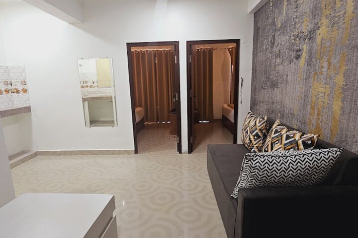 Room 11 of 22