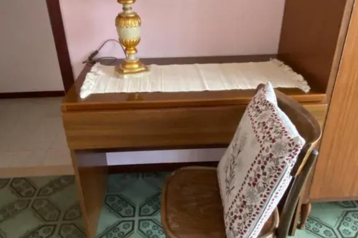 Room 4 of 15