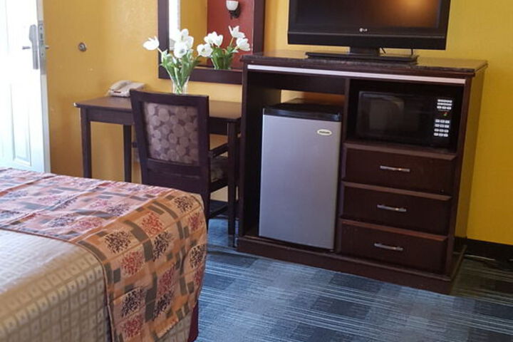 Room 10 of 23