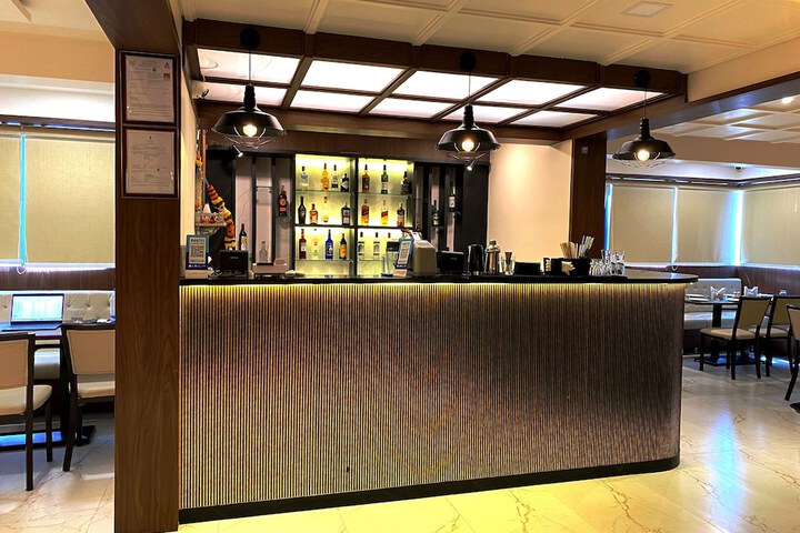Lounge 20 of 20