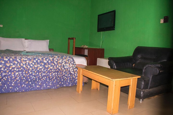 Room 30 of 53