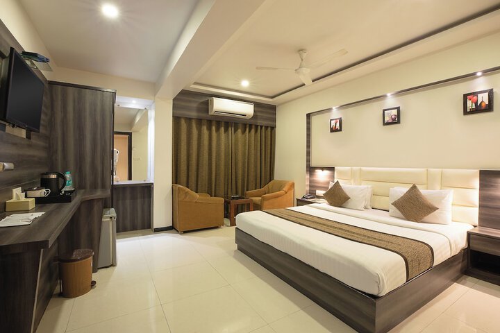 Room 30 of 50