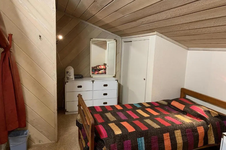 Room 2 of 15