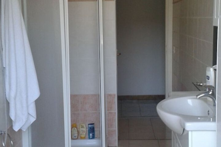 Room 5 of 13