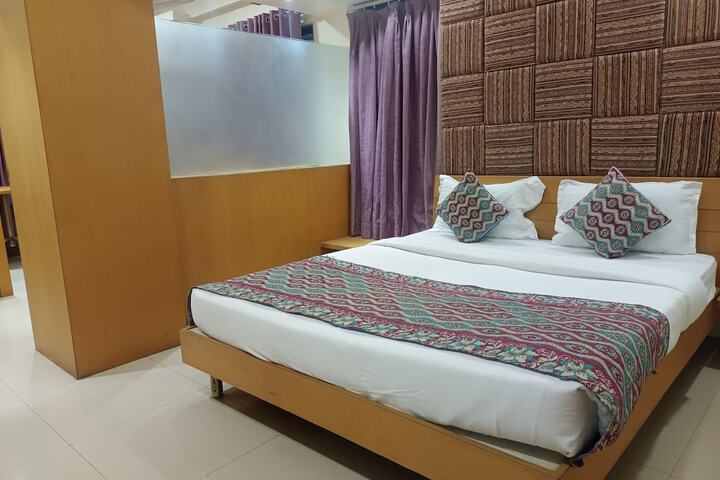 Room 25 of 54