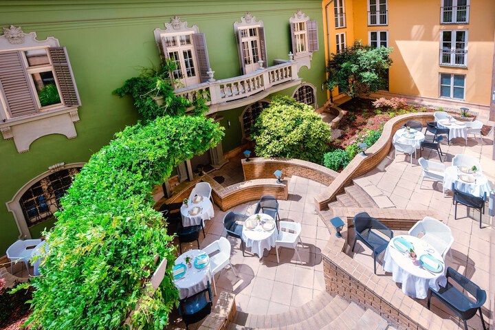 Terrace/Patio 54 of 56