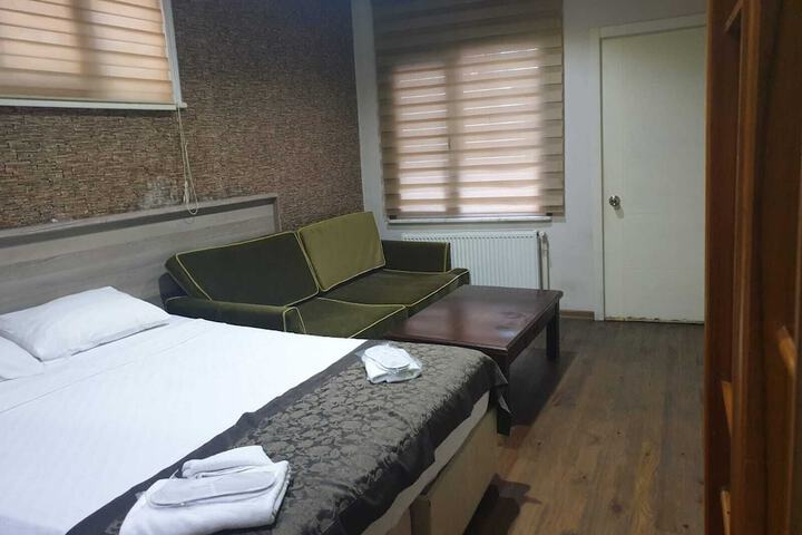 Room 4 of 15