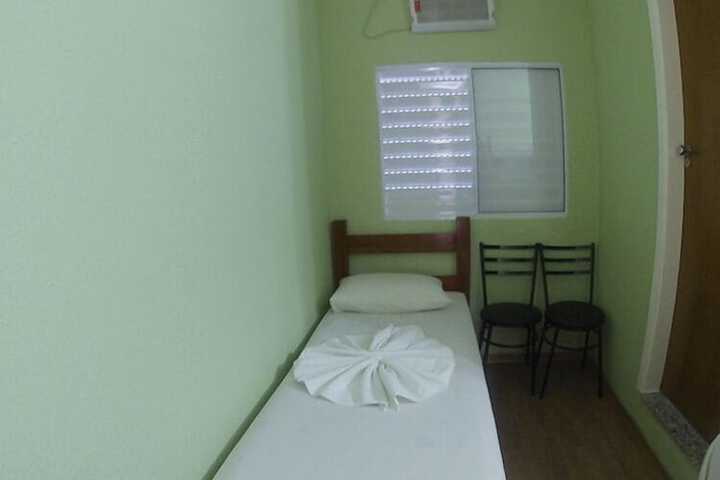 Room 4 of 31
