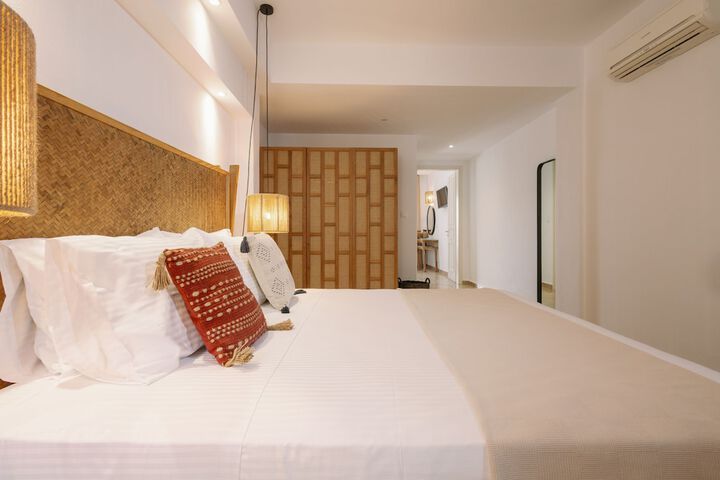 Room 83 of 130