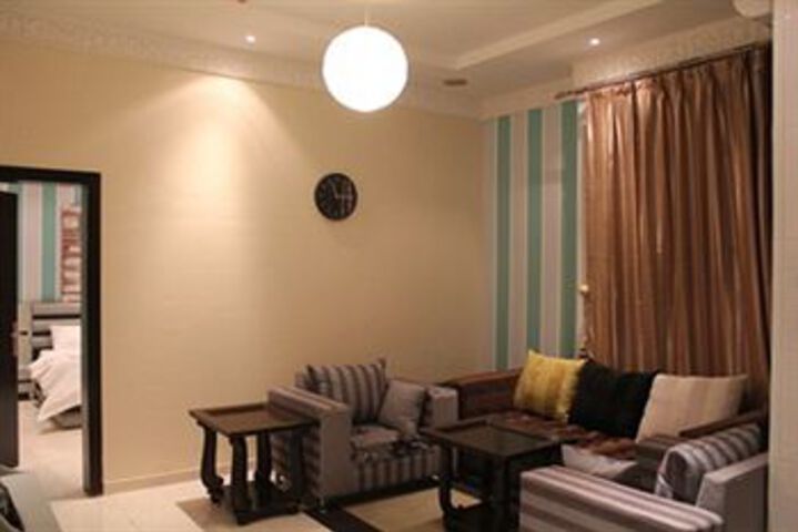 Room 14 of 16