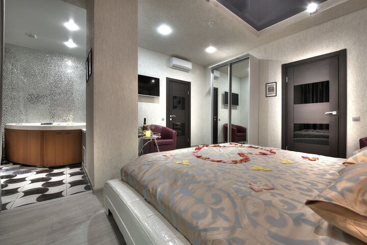 Room 5 of 26