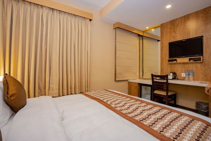 Room 11 of 36