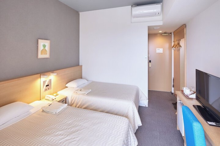 Room 28 of 101