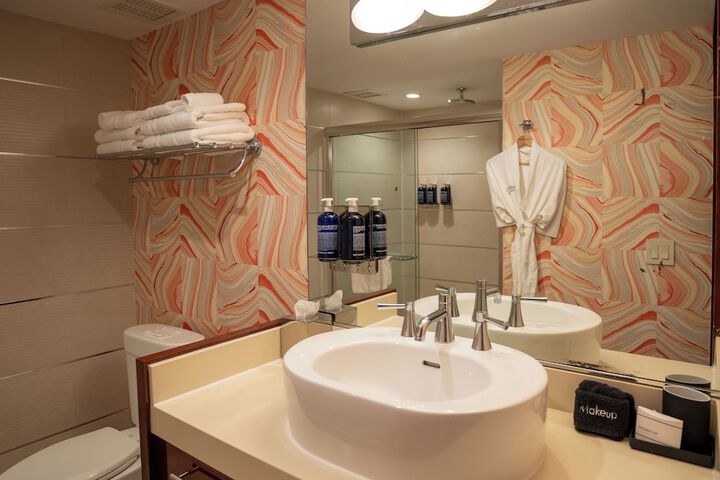 Clean Restrooms