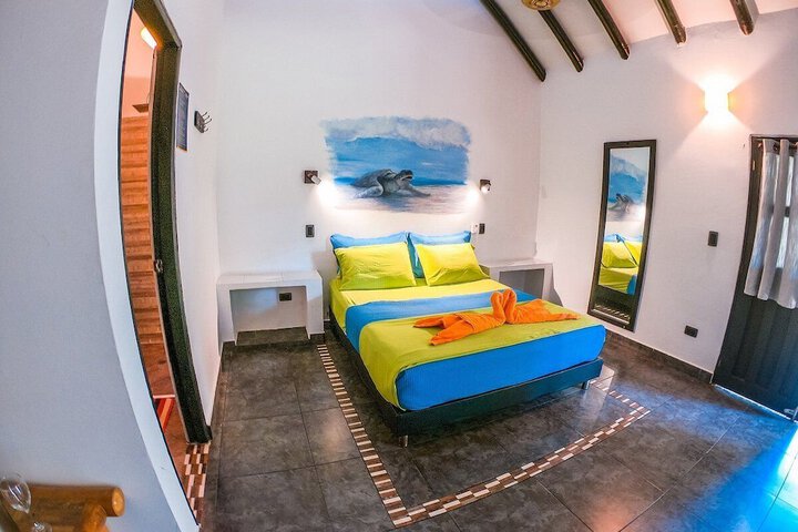 Room 3 of 8
