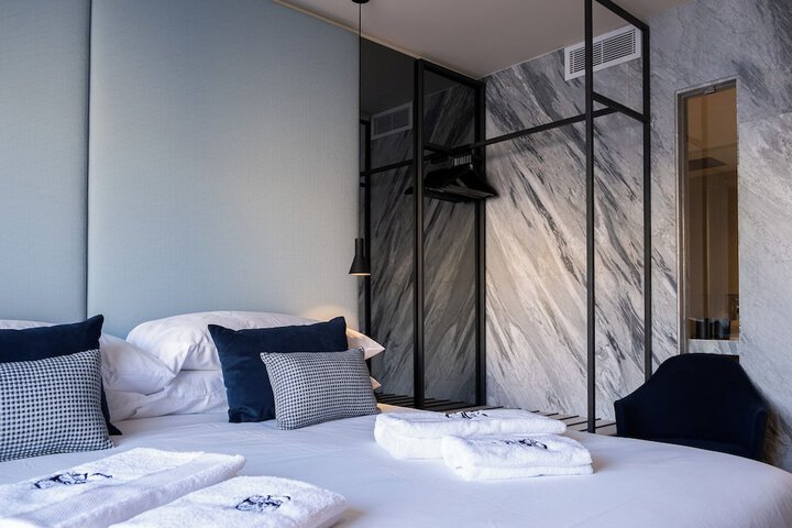 Room 45 of 109