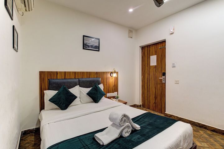Room 5 of 24