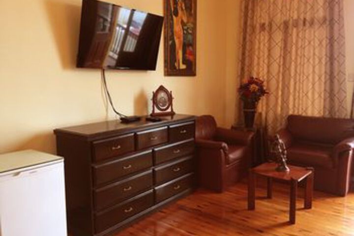 Room 25 of 32