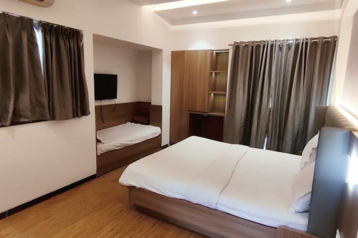 Room 15 of 44