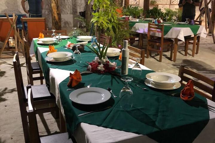 Dining 42 of 61