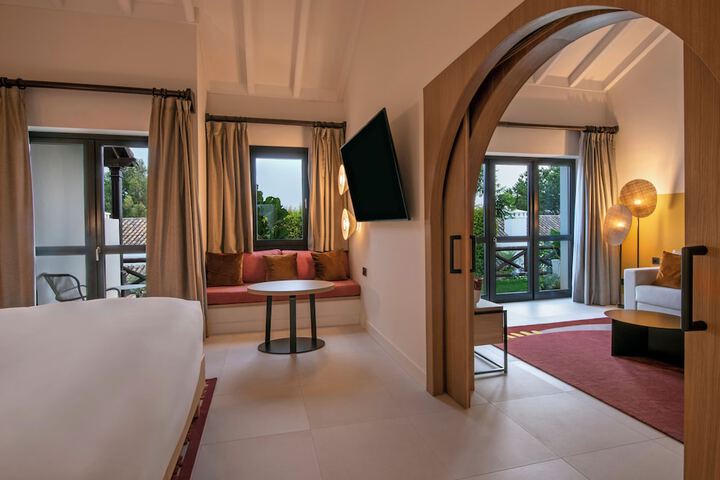 Room 47 of 229