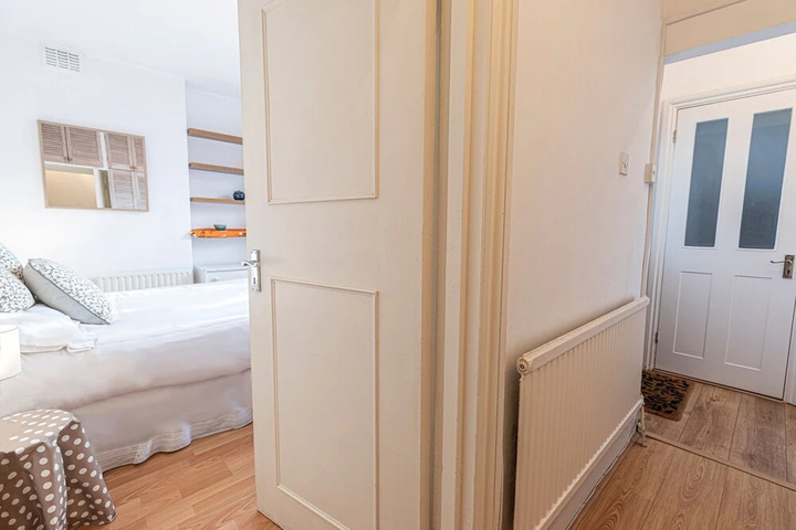 Room 2 of 18